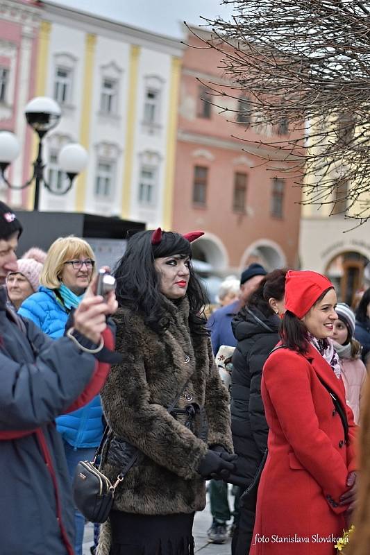 Příborský masopustní průvod prošel městem v úterý 25. února.