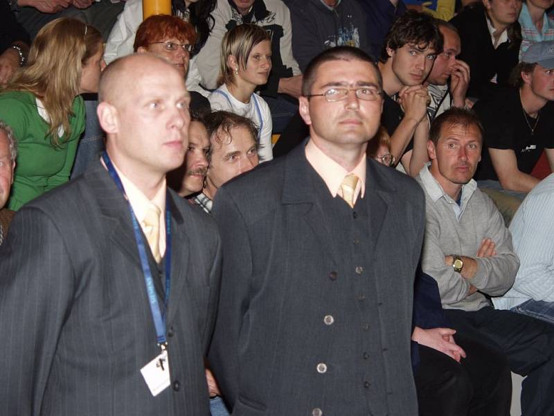 Trenérská dvojice Jistebníku Rostislav Brož (vlevo) - Radek Korený se v nové sezoně rozdělí. Dva velcí kamarádi budou vykonávat nové funkce. brož je sportovním ředitelem klubu, Korený hlavním koučem.