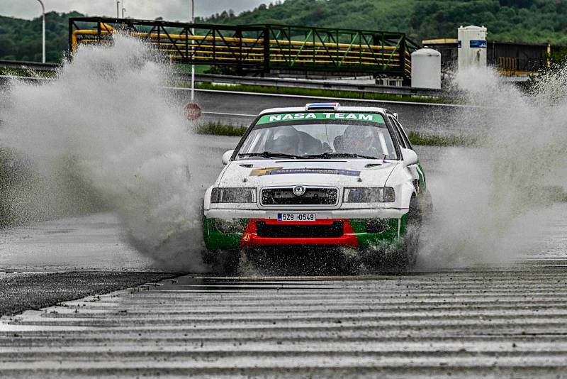 Rally KoprCup se jel v sobotu 22. května na kopřivnickém Tatra polygonu