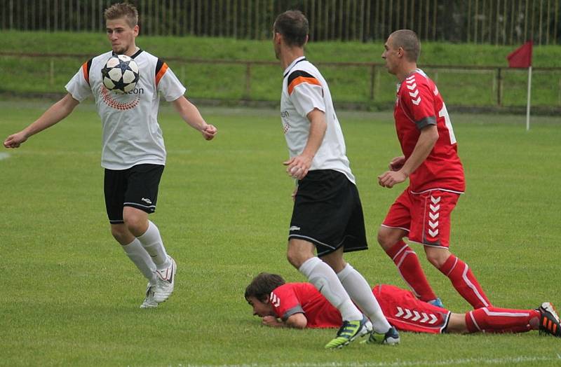 Snímky z utkání FK NOVÝ JIČÍN - FC ELSEREMO BRUMOV 6:1 (3:1).