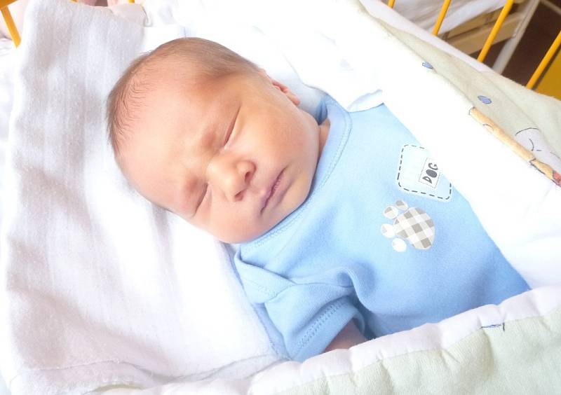 MIKULÁŠ PAVLICA, Nový Jičín, nar. 2. 3. 2015, 51 cm, 3,39 kg. Nemocnice Nový Jičín. 