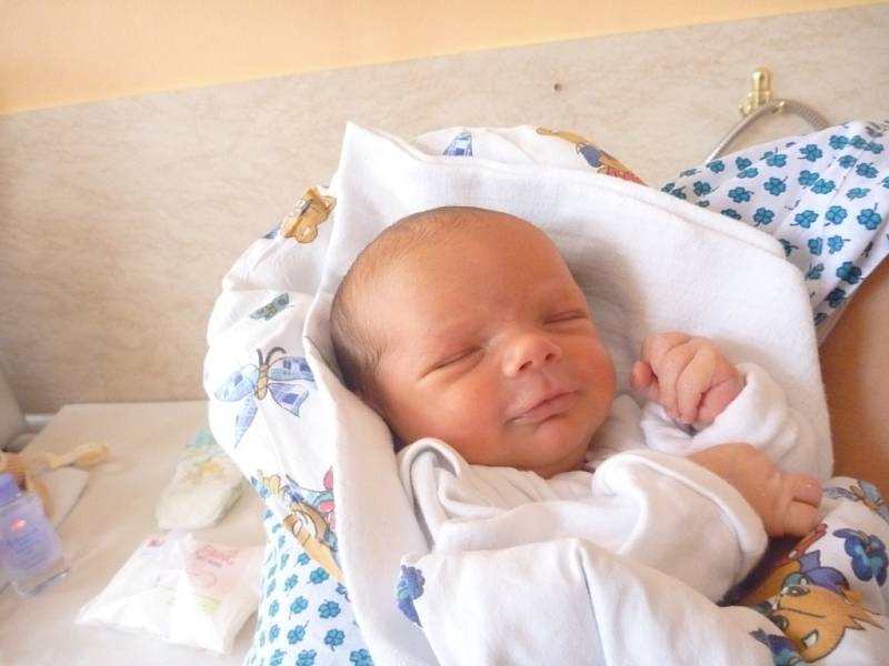 MATHIAS TOMŠŮ, Rožnov pod Radhoštěm, nar. 23. 8. 2013, 49 cm, 3,10 kg. Nemocnice Nový Jičín.