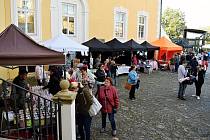 Farmářský trh se uskutečnil v sobotu 21. září na nádvoří zámku v Bílovci.