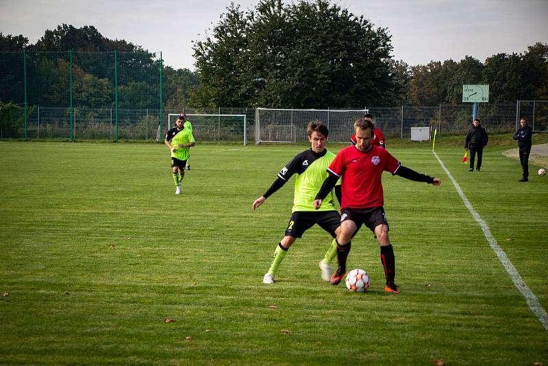 Fotbalistého Děrného porazili na domácím trávníku celek Trojanovice Bystré 4:1.