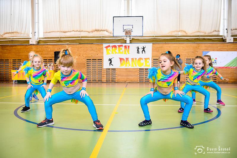 Nepostupové soutěže FREN DANCE ve Frenštátě pod Radhoštěm se zúčastnily stovky malých i velkých tanečnic i tanečníků.