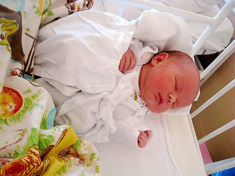 Dominik Bzirský, Příbor, nar. 22. 9. 2009, 59 cm, 3,65 kg, nemocnice Nový Jičín.