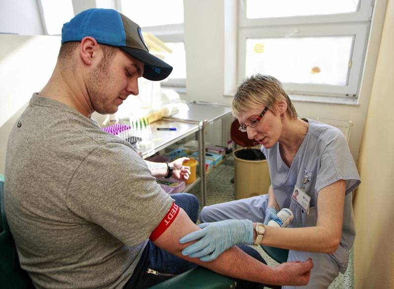 Hokejisté Kopřivnice darovali krev v Krevním centru Fakultní nemocnice v Ostravě-Porubě.