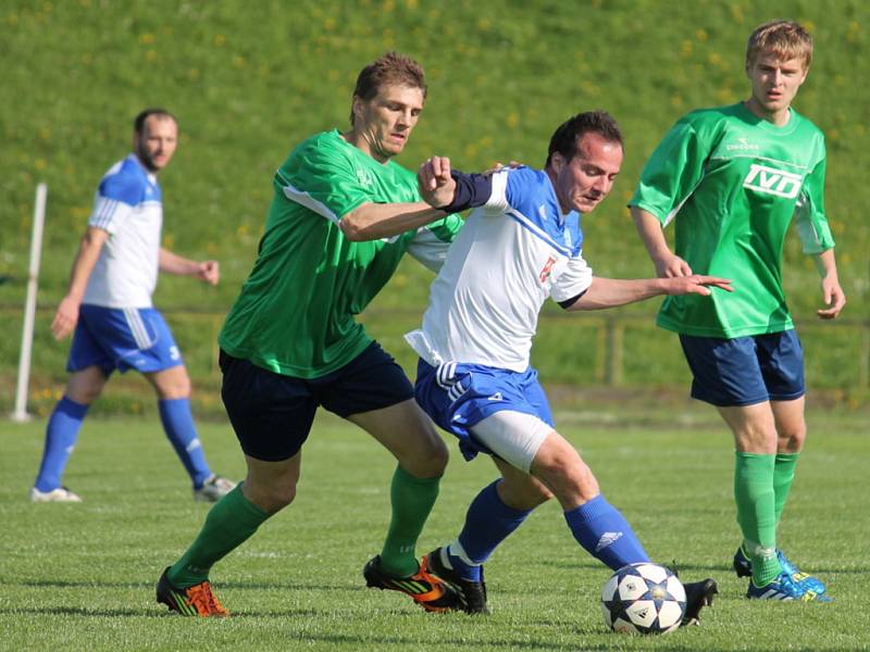 Fotbalista s druholigovými zkušenostmi Ján Moravčík ještě v dresu Nového Jičína (v bílém).