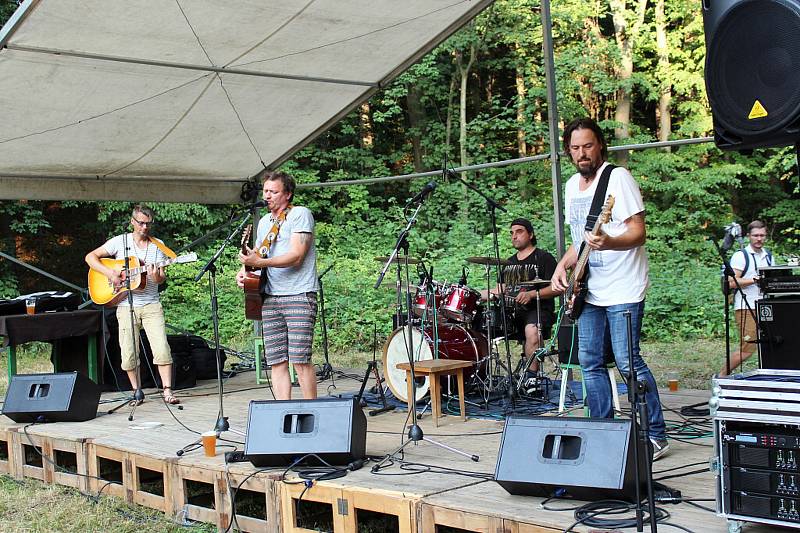 Na festivalu Paseka, který se uskutečnil v Trojanovicích v areálu Lesní školky na pasece, se dobře bavili malí i velcí.