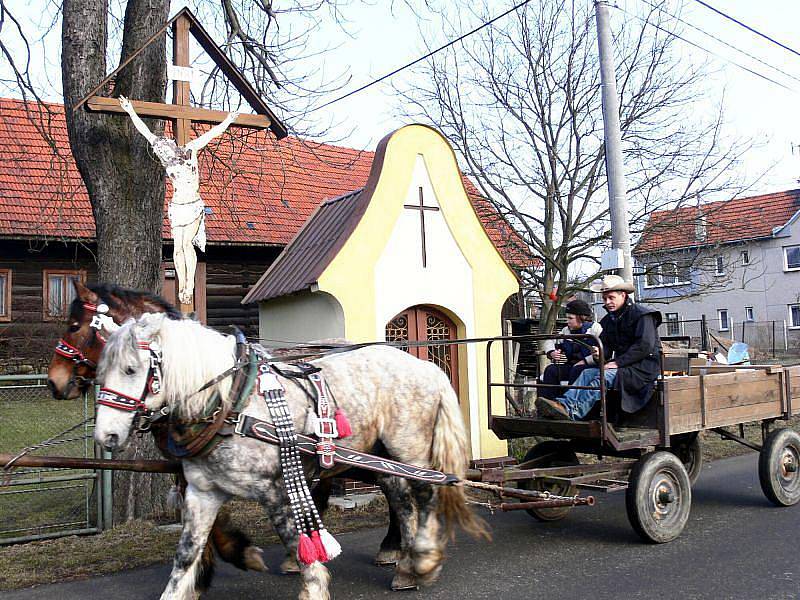 Masopustní průvod zažili po několikaleté přestávce také v Libhošti.