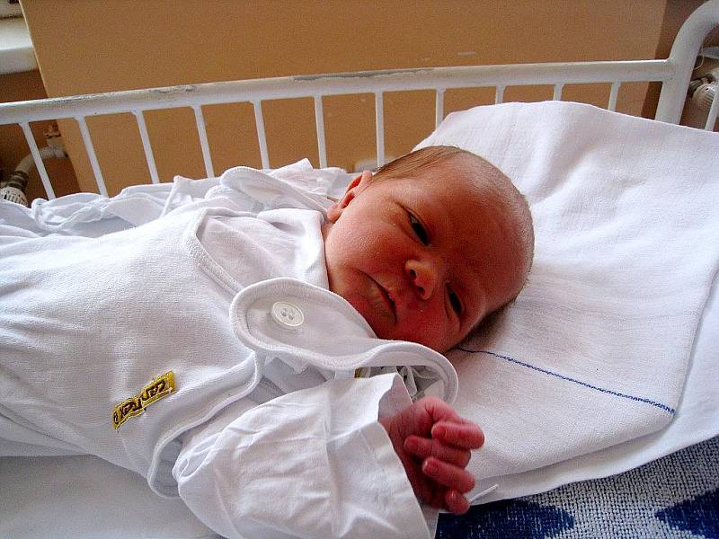 Vít Petřek, nar. 13. 12. 2010, 52 cm, 3, 47 kg, Nový Jičín, nemocnice Nový Jičín.