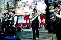Kopřivnický Stanley´s dixie streeet band na multižánrový festival na Normanských ostrovech vyrazí i v příštím roce. 