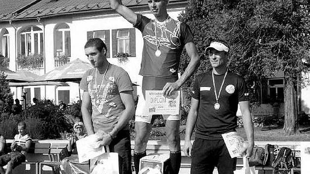 Absolutním vítězem a vítězem kategorie mužů K5 se stal Nikola Ivanov z Ostravy. Druhý byl Ondřej Soukup z Rybí (vlevo) a třetí Ivo Vrba z Přerova. 