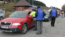 Rozhraní Novojičínska a Vsetínska, Pindula, zažilo velkou policejní akci. S prvním listopadovým dnem začala platit povinnost zimního přezutí a strážci zákona se rozhodli na řidiče dohlédnout.