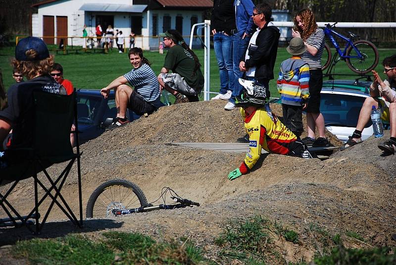 Mankovice na Novojičínsku patřily v sobotu 11. dubna příznivců fourcrossu.