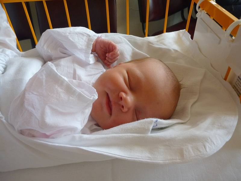 NATÁLIE MARIE UHERKOVÁ, Kopřivnice, nar. 3. 12. 2012, 51 cm, 3,65 kg. Nemocnice Nový Jičín.