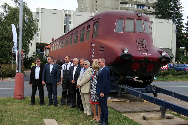 Unikátní Slovenská strela opustila v pátek 31. srpna Kopřivnici a zamířila do Hranic na Moravě na generální renovaci.