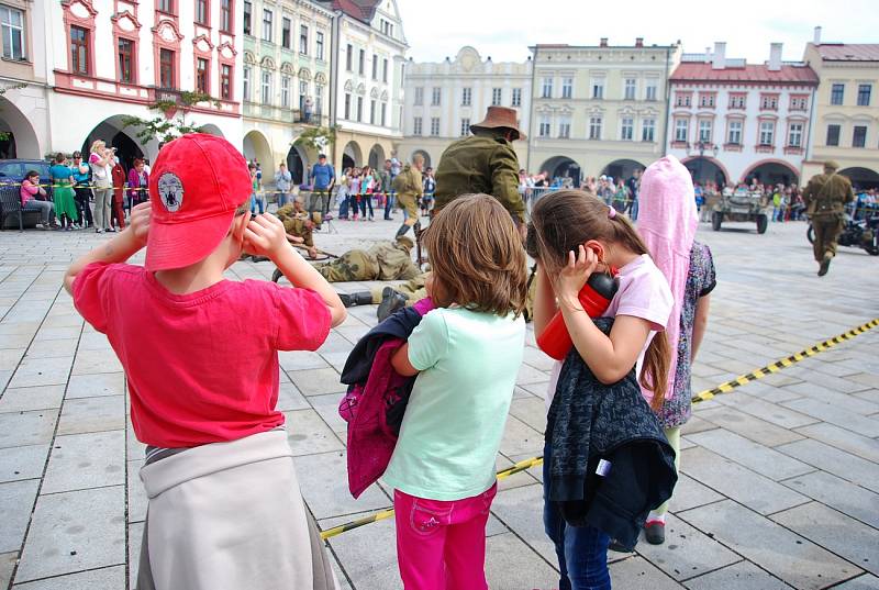 Bitva protektorátních vojáků s Rudou armádou na Masarykově náměstí v Novém Jičíně.