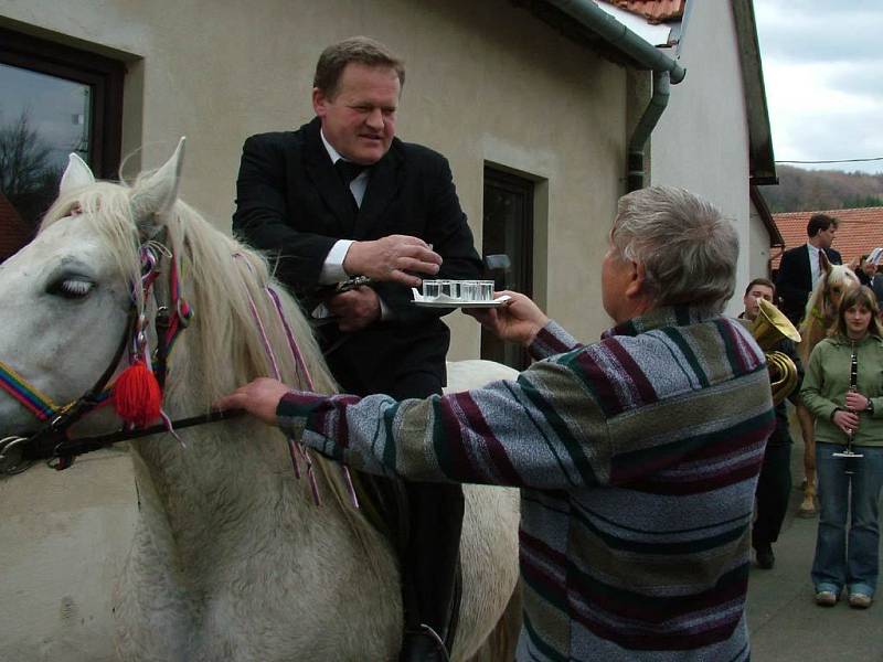 Jezdcům přijde vhod i občerstvení.