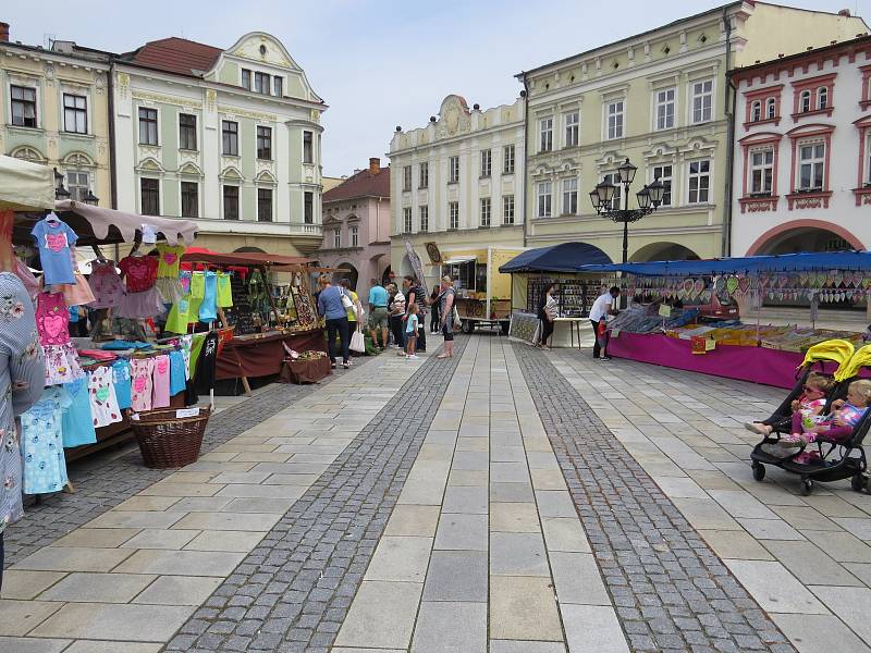 Prázdninový jarmark na Masarykově náměstí v Novém Jičíně.