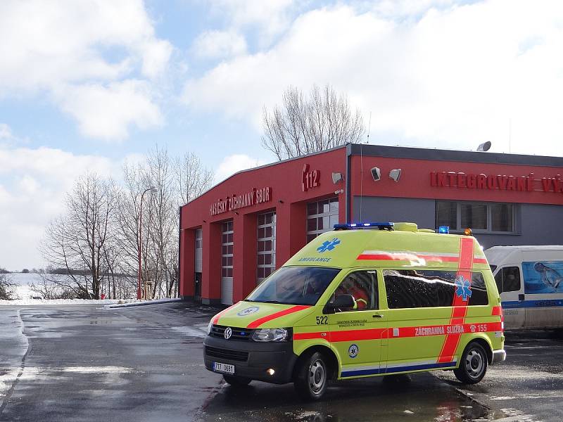 Integrované výjezdové centrum v Bílovci slouží hasičům i zdravotníkům. 