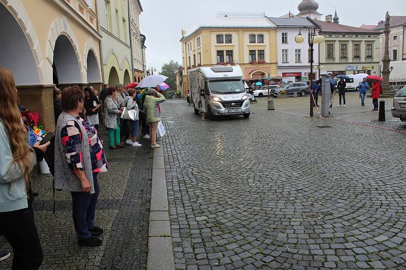 Návštěva obytňáku Andreje Babiše ve Frenštátě pod Radhoštěm 22. 8. 2022.