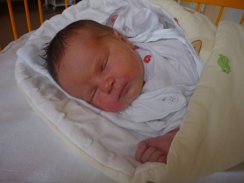 ANETA JIŘÍKOVÁ, Kopřivnice-Lubina, nar. 10. 10. 2016, 47 cm, 3,15 kg. Nemocnice Nový Jičín.