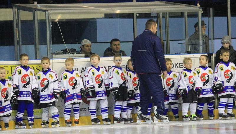 Součástí pátečního derby mezi Novým Jičínem a Kopřivnicí, které zakončilo základní část druholigové skupiny Východ (1:2), byly oslavy 70 let vzniku novojičínského hokeje.