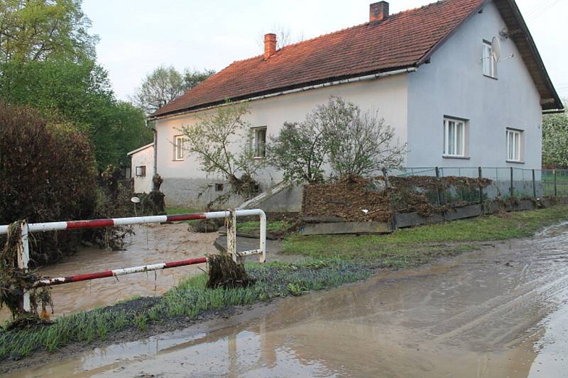 Průtrž mračen se přehnala Studénkou. Zůstala po ní jen spoušť a nánosy bahna