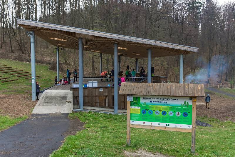 Loňské Vítání ptačího zpěvu na Horečkách na pomezí Trojanovic a Frenštátu pod Radhoštěm.