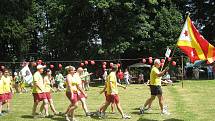 Venkovské hry bez hranic v zámeckém parku přilákaly týmy šestnácti obcí Regionu Poodří. Soutěžící čekaly různé disciplíny.