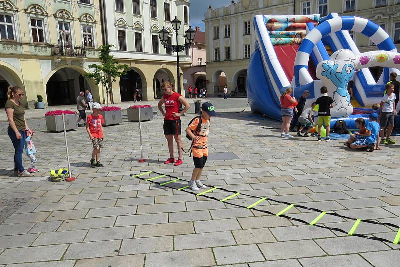 Pětadvacet let existence slavila ve středu 14. června na Masarykově náměstí v Novém Jičíně Městská police Nový Jičín.