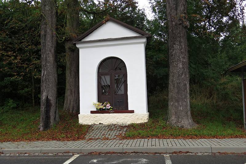 Jistebník, to jsou nejen rybníky, sochy a Galerijní ulice. Obec toho může nabídnout více.