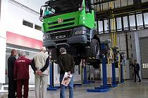 Kopřivnická automobilka Tatra Trucks a. s. začátkem týdne slavnostně otevřela nové diagnostické centrum pro své vozy.