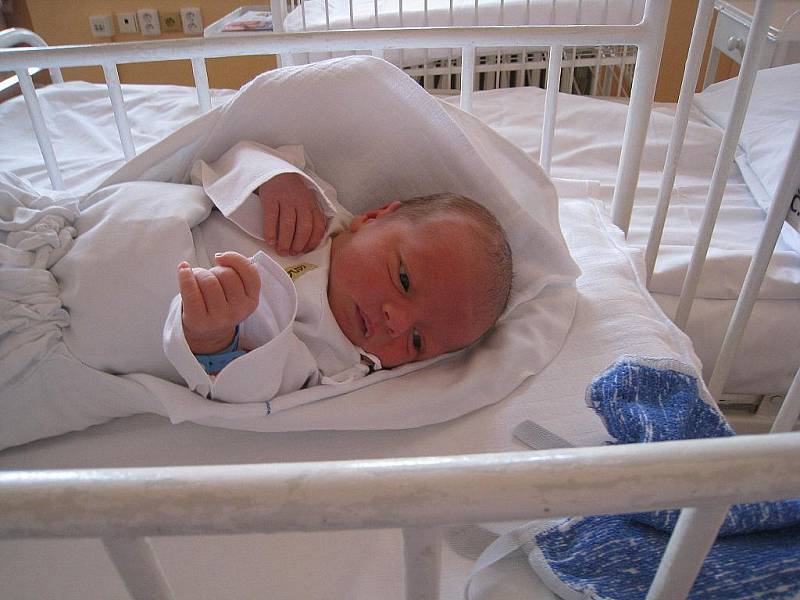 Michal Drlík, Nový Jičín, nar. 4. 9. 2011, 49 cm, 3,38 kg, nemocnice Nový Jičín.