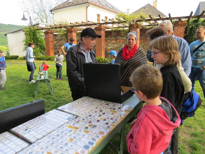 Zámecký park v Odrách hostil v pátek 20. května Den zaniklých řemesel.