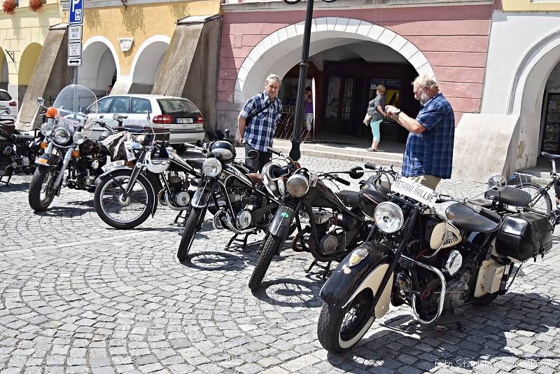 Beskydská rallye v Příboru.