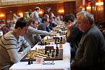 Sobotní novoroční turnaj v rapid šachu v Bílovci si nenechalo ujít 142 hráčů různých věkových skupin.