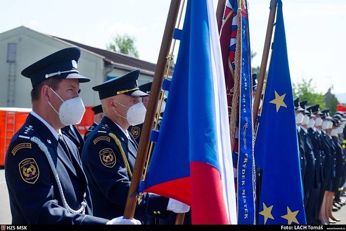 Po více než dvouleté odmlce, způsobené covidem, obdrželi ve čtvrtek 10. června 2021 medaile za věrnost, statečnost a obětavou činnost během covidového období také hasičky a hasiči z okresů Nový Jičín a Frýdek-Místek.