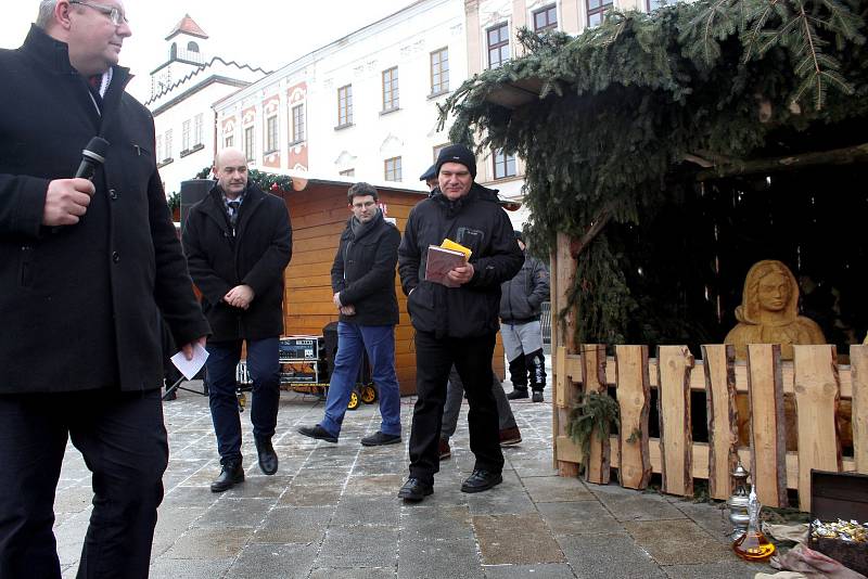 Početným průvodem  byla v pátek 4. ledna zahájena Tříkrálová sbírka v Novém Jičíně.