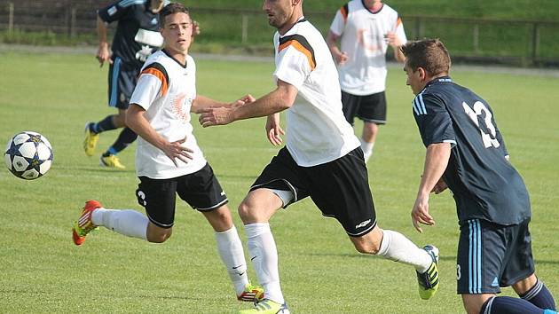 Snímky z utkání FK NOVÝ JIČÍN – REAL LÍSKOVEC 0:0.