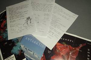 Dopisy našich sedmáků pro antarktické výzkumníky.