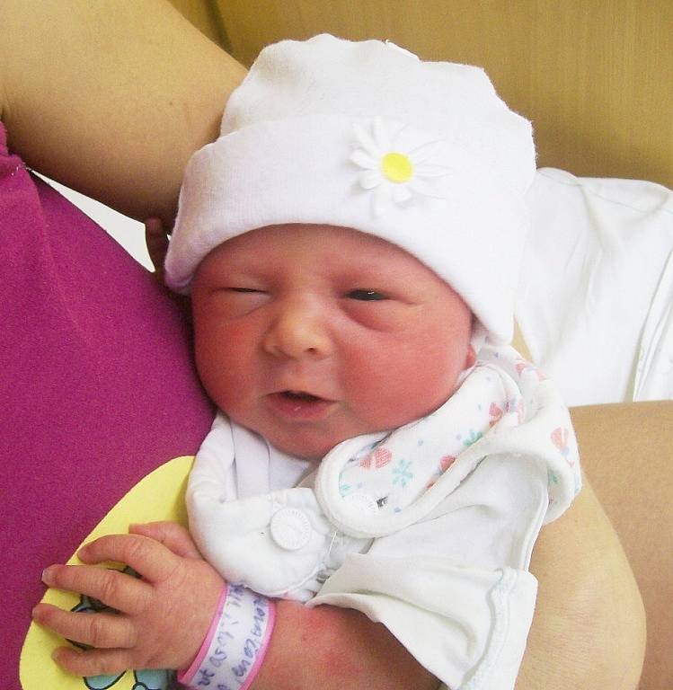 JUSTÝNA HLAVÁČOVÁ, Trojanovice, nar. 19. 11. 2012, 48 cm, 3,10 kg. Nemocnice Frýdek-Místek.