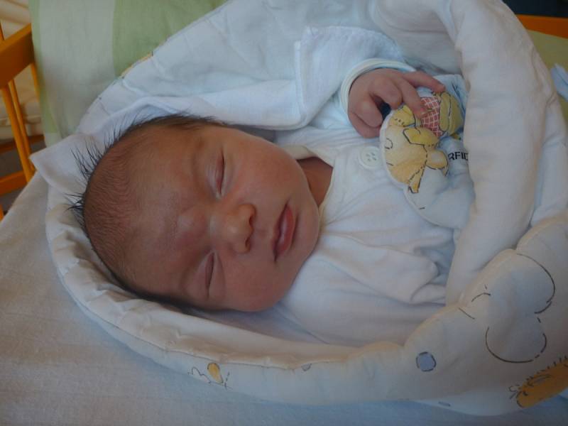 OLIVER VARGA, Kopřivnice, nar. 26. 8. 2016, 51 cm, 3,92 kg. Nemocnice Nový Jičín.