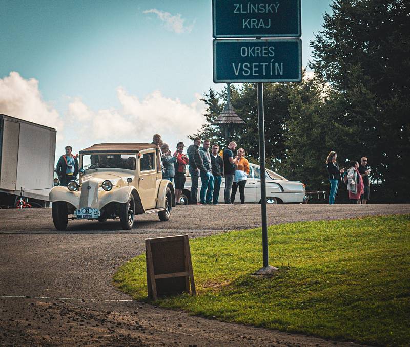 V sobotu 3. září se uskutečnilo v Kopřivnici mezinárodní Tatra Veterán Rallye Beskydy na počest Monsieur Dakar Karla Lopraise.