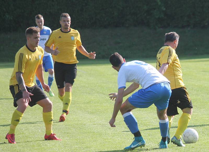 FC LIBHOŠŤ – TJ ISMM JISTEBNÍK 2:5 (1:4). Branky: 2. J. Čapka, 76. Melčák – 25. a 55. Štverka, 3. Wojcik, 13. vlastní, 26. Ogon. Rozhodčí: Janeček – Takáč, Hykl. ŽK: Pojezdala, Pham – Košina. Diváci: 115.