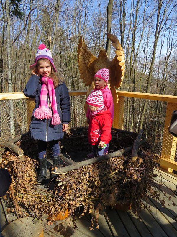 Naučná stezka Beskydské nebe, která protíná areál na Horečkách ve Frenštátě pod Radhoštěm, zahájila v sobotu 2. dubna novou návštěvnickou sezonu.