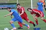 FOTBALISTÉ Nového Jičína (v červeném) hostí v sobotu od 15 hodin rozjetého lídra z Havířova. 