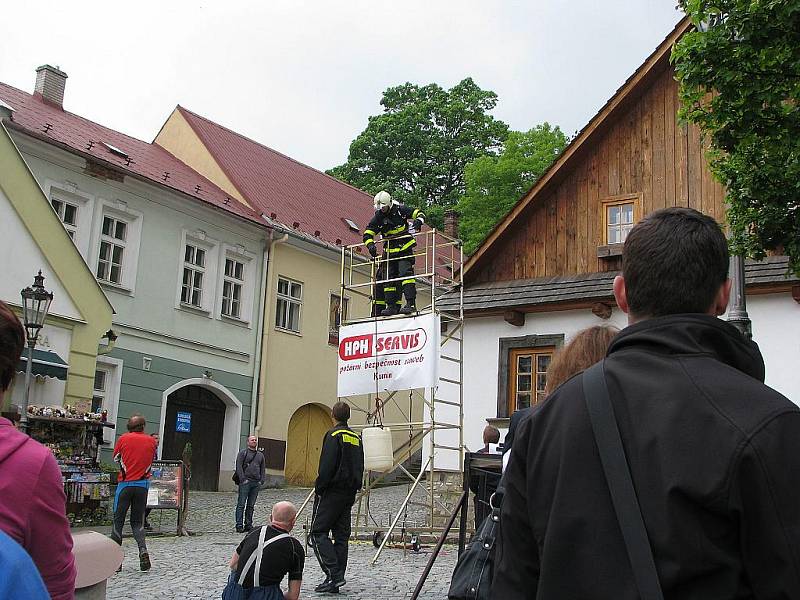 Štramberk patřil v sobotu 29. května hasičům. Na jeho náměstí a dominantě Trúbě se totiž konal další ročník závodu hasičského víceboje TFA Štramberská Trúba.