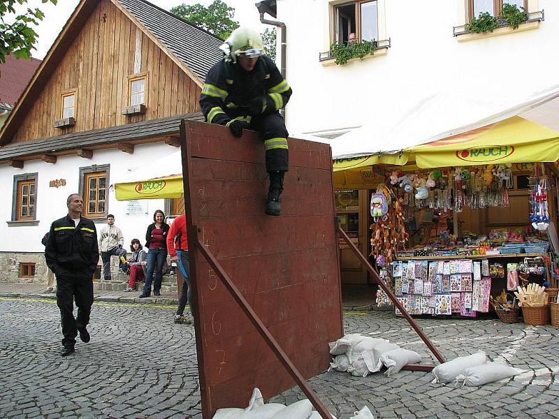 Štramberk patřil v sobotu 29. května hasičům. Na jeho náměstí a dominantě Trúbě se totiž konal další ročník závodu hasičského víceboje TFA Štramberská Trúba.